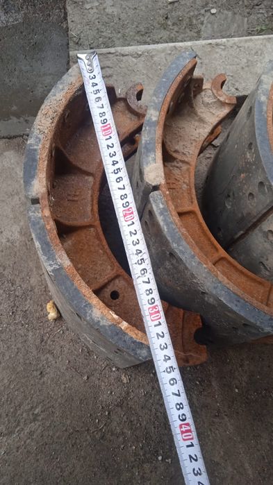 Задные тормозные колодки от Howo