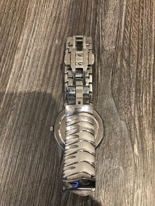 Продам часы в хорошем состоянии