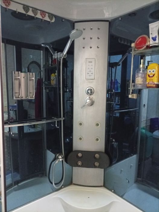 Душевой кабина сотилади!