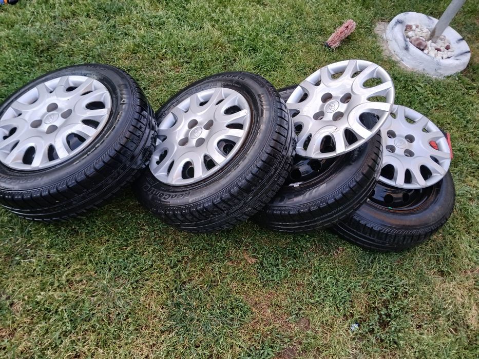 Jeante cu cauciucuri houndai