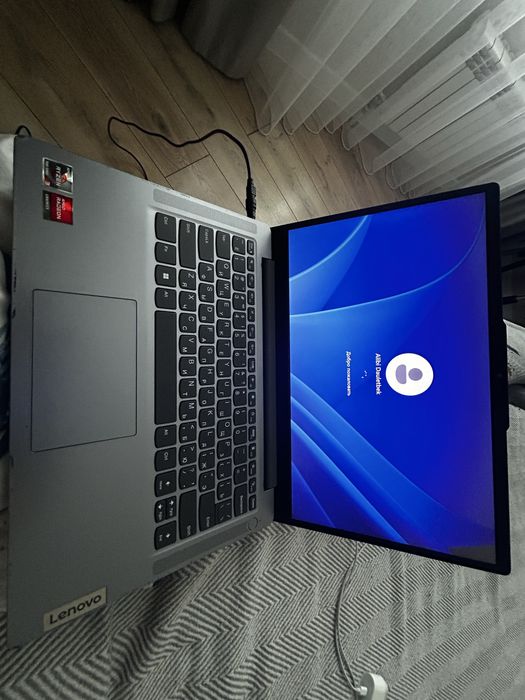 Продам ноутбук Lenovo amd