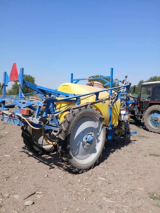 Опрыскиватель прицепной