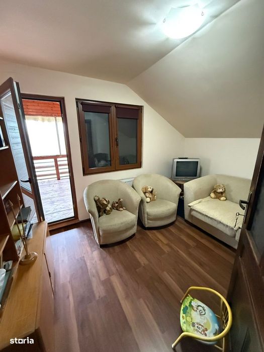 Casa de locuit sau de vacanta in Cornetu.