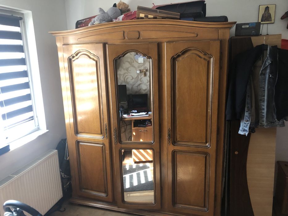 Sifonier cu doua noptiere si sertar