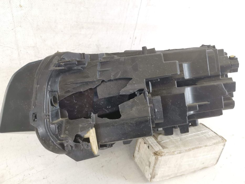 Десен фар Пълен Лед Волксваген / Volkswagen T-Cross 1 Оригинален Повре