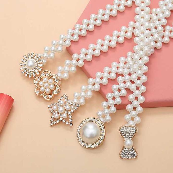 Curea de talie din perle cu catarama aurie noua