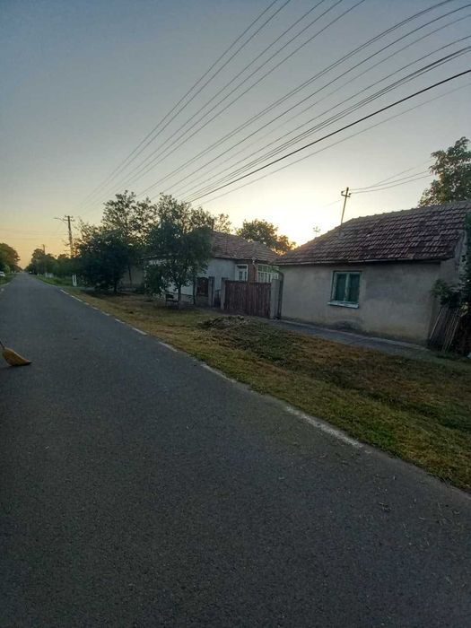 Vand casa in Iratosu Nr 434  1036Mp