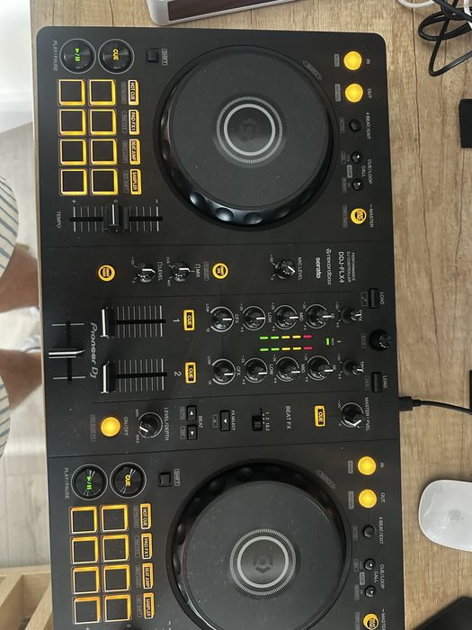 Consola DJ Pioneer DDJ-FLX 4