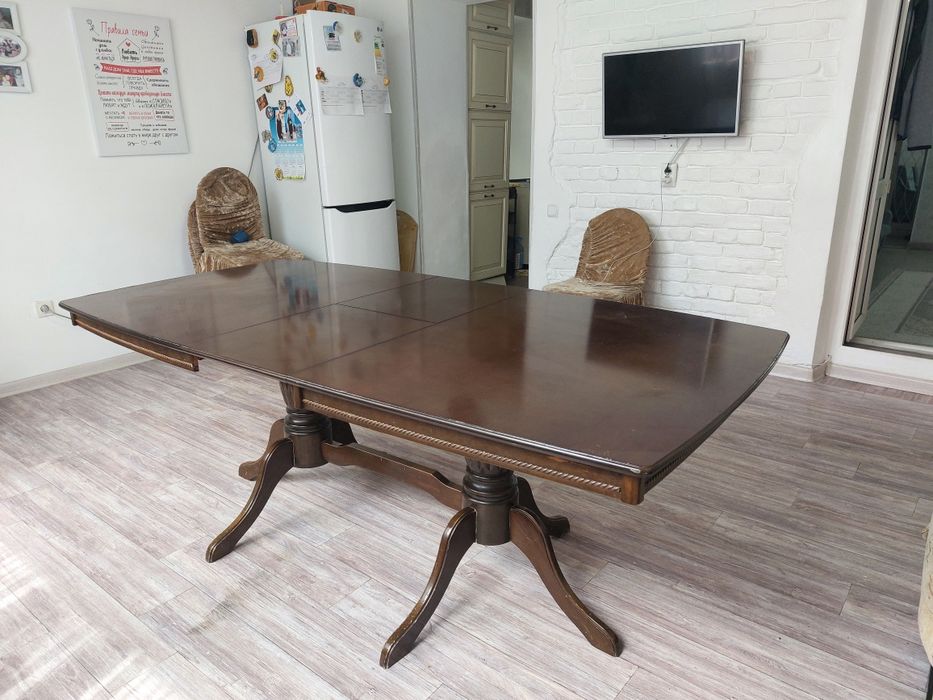 Продам стол в отличном состоянии