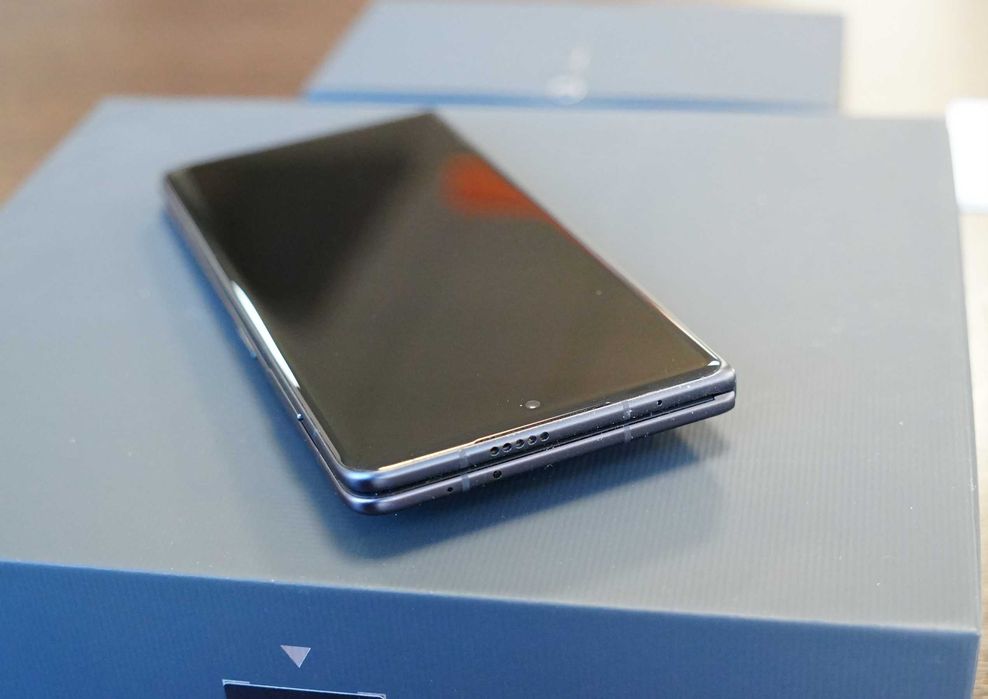 Honor Magic V3 512GB 12GB RAM Fold – Отличен, гаранция до 12.2026