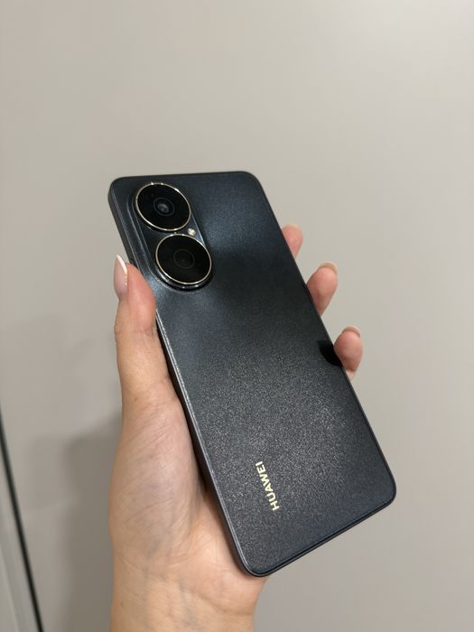 Продам смартфон Huawei