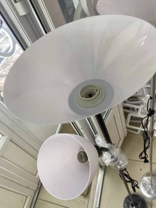 Торшеры напольны