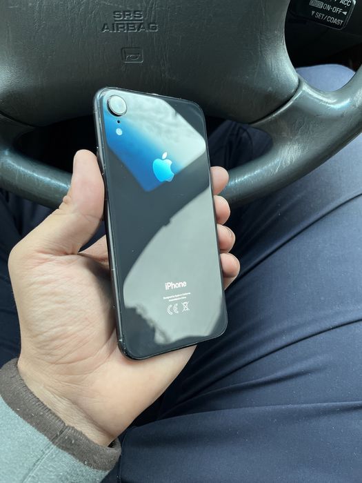 Продам айфон хр  iphone xr