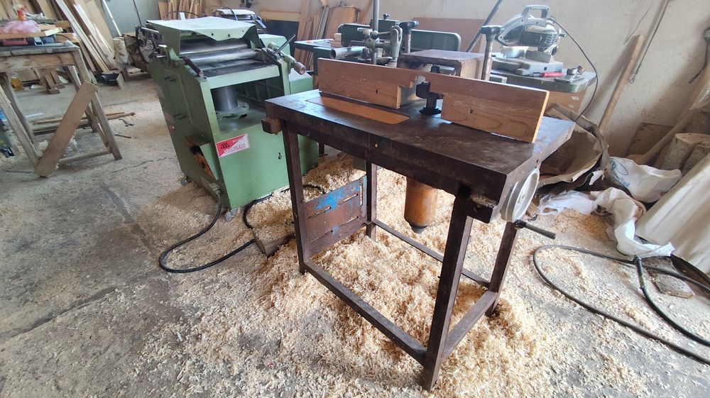 Дърводелска машина - фреза.