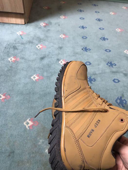 Зимний кроссовка