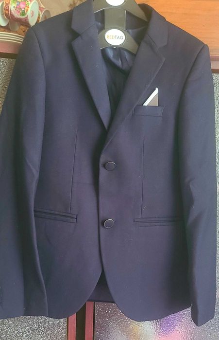 Продается  пиджак  на мальчика