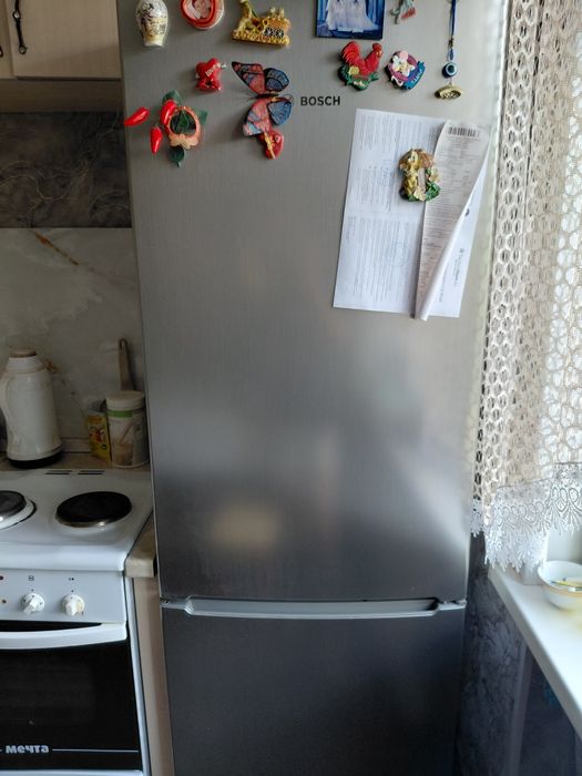 Продам холодильник