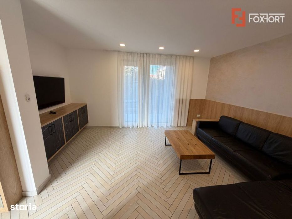 Apartament cu 4 camere dispus pe 3 niveluri - zona Giroc