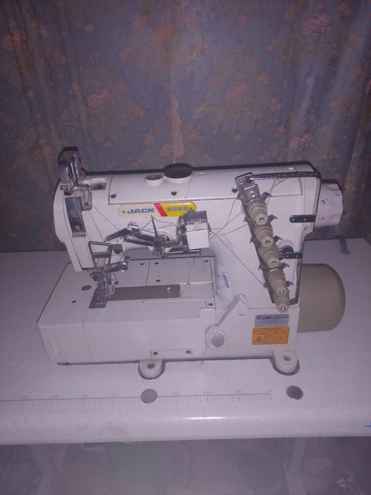 Jack 8569 raspoposhval tikuv mashinasi sotiladi