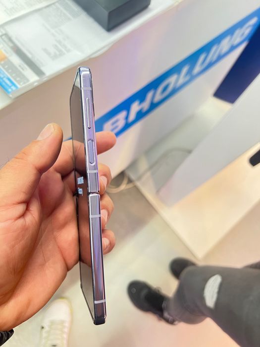 Samsung Galaxy  Z Flip 4