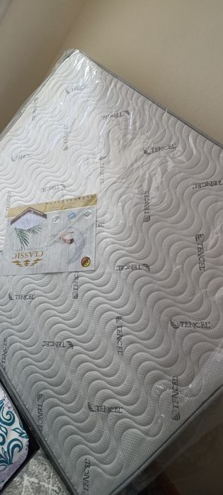 Продам матрас на кровать