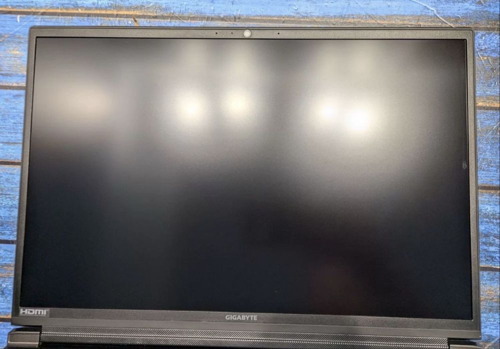 Продам Игровой ноутбук GIGABYTE G6X