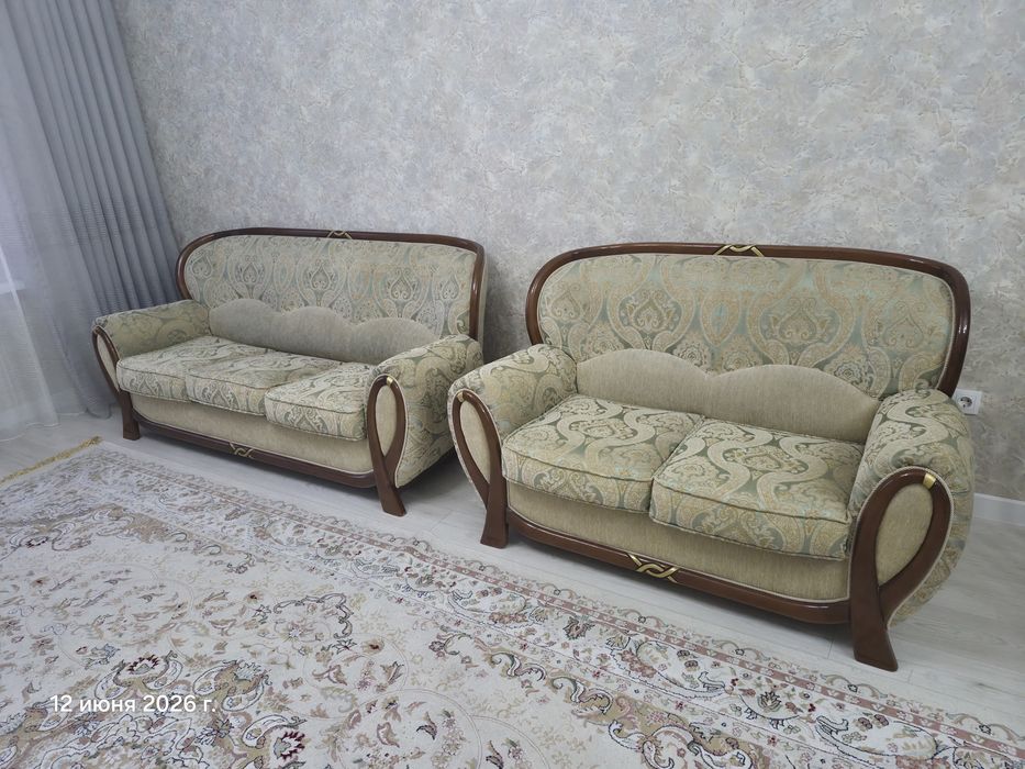 Продам комплект диваны