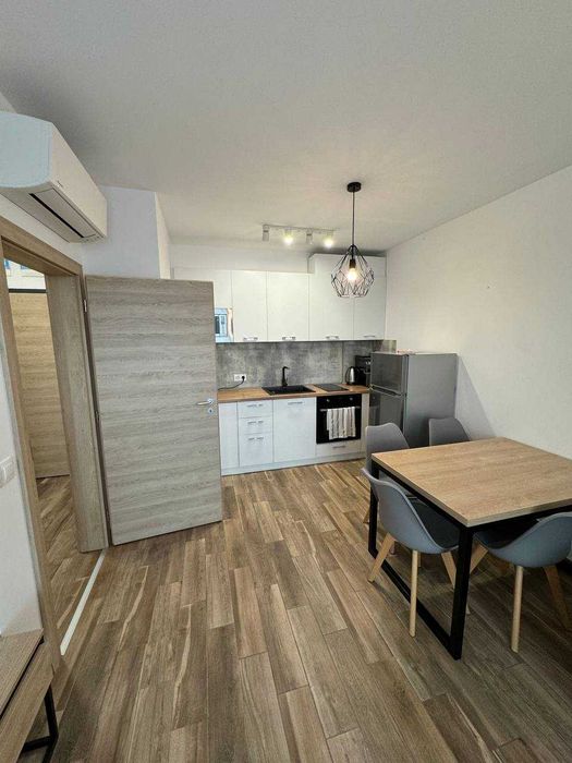 Дава се под наем Двустаен апартамент в Варна, Цветен квартал - 60 кв.м за 850 € - Снимка #2