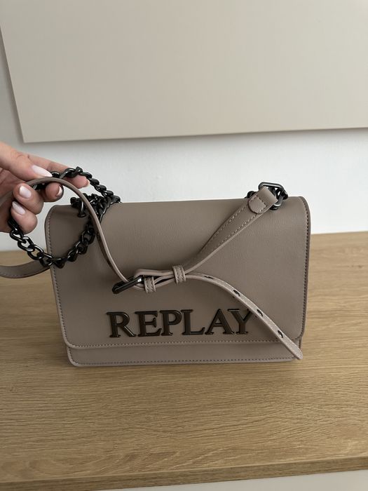 Чантa на Replay