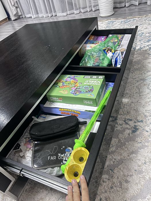 Стол писменный, качественный материал