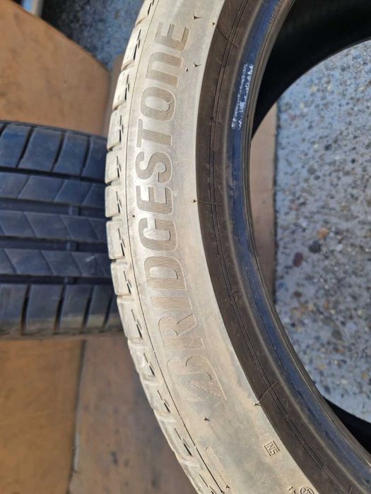 2 Bridgestone R19 245/45 Летни гуми  DOT1021