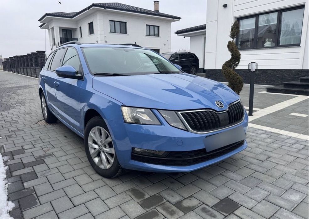 Inchiriez Skoda Octavia 2018