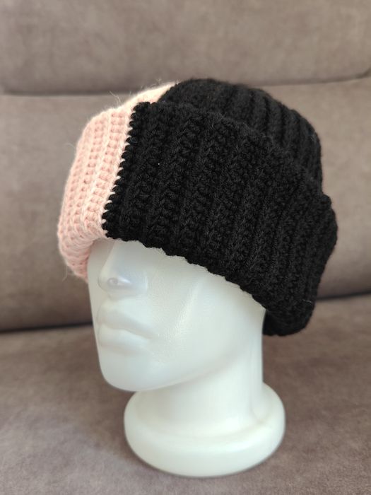 Шапка кишлака черно-розовая