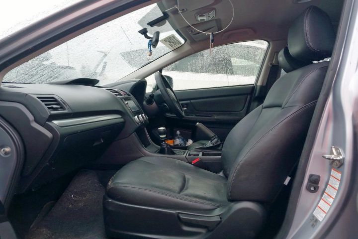 Dezmembrez Subaru XV 1