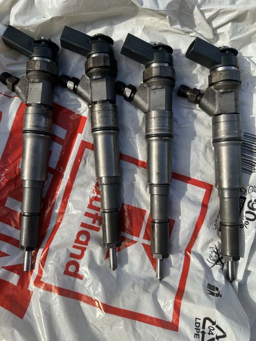 Vand set 4 injectoare bmw 2.0 150 cp e46 x3 e83