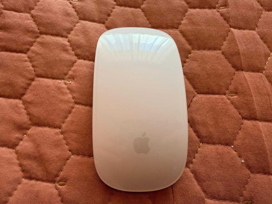 Apple Magic Mouse 2nd Generation aproape nou