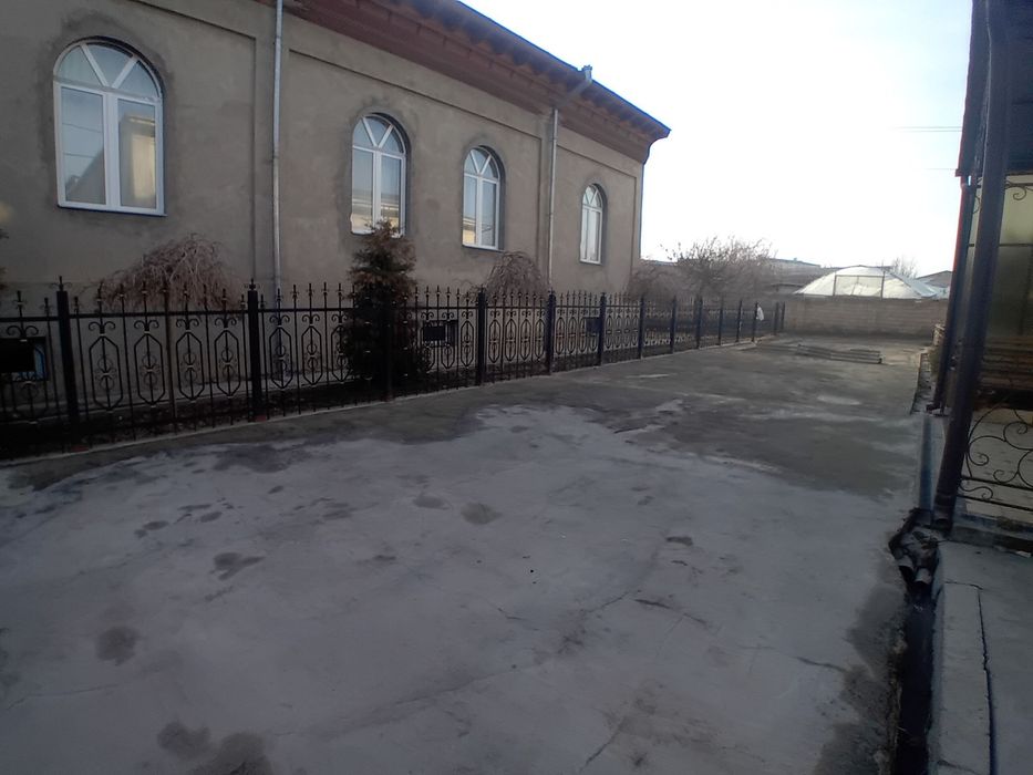 Yunsobod zenit hasanboyda uchaska sotiladi