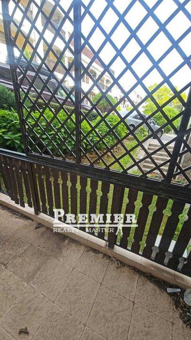 Продава се двустаен апартамент на първа линия в Свети Влас