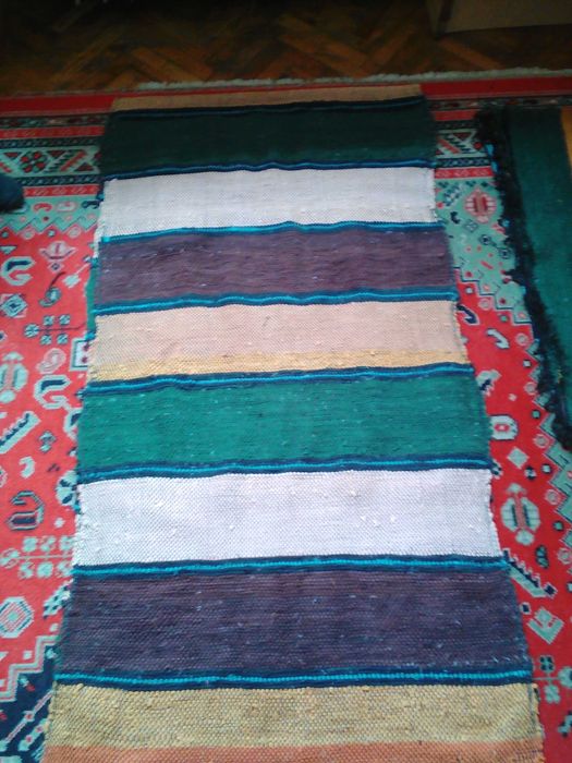 продавам различни видове черги, ръчно тъкани