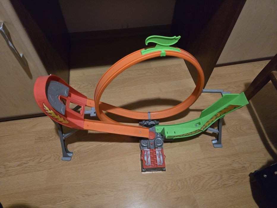 Писта Hot Wheels