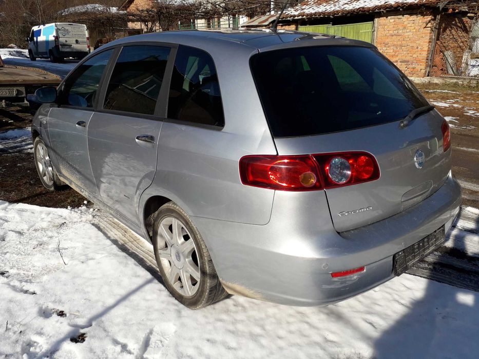 Фиат крома на части