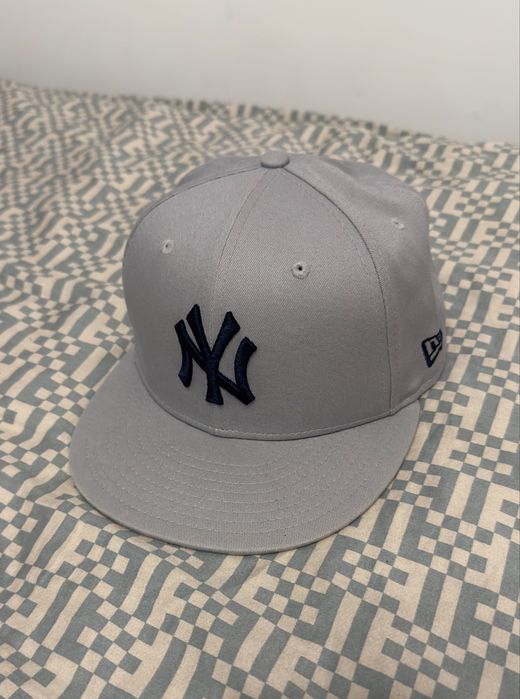 Sapca New Era gri
