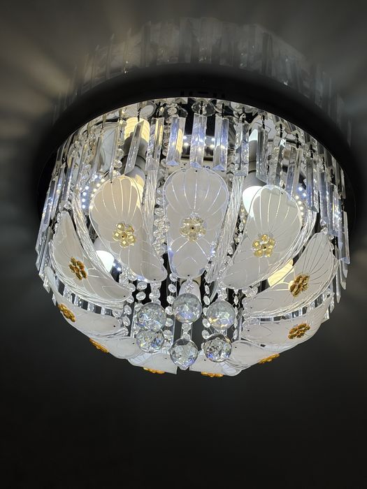 Потолочная люстра