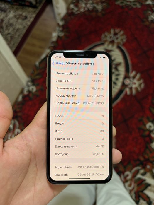 iPhone xs в хорошем состоянии