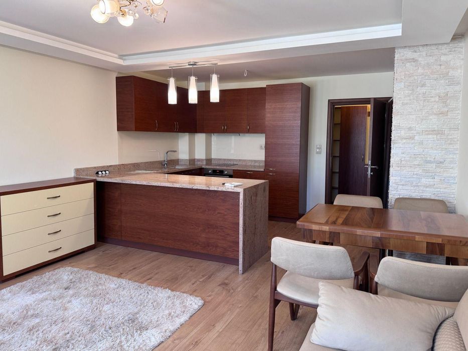 Дава се под наем Тристаен апартамент в Пловдив, Мараша - 120 кв.м за 847.62 € - Снимка #2