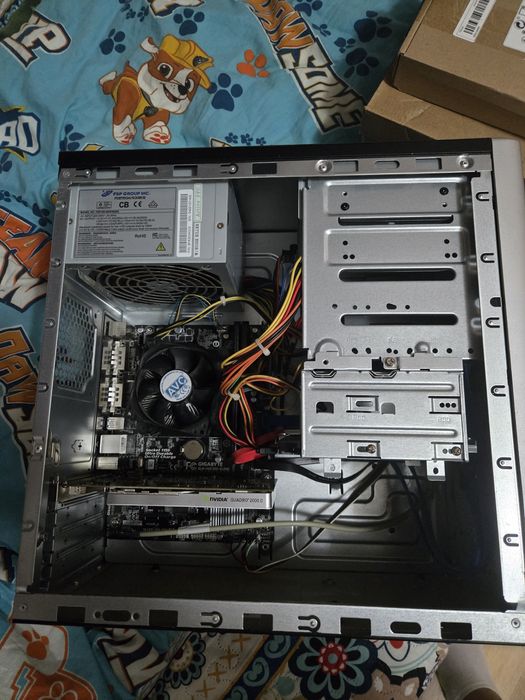 Calculator unitate gaming i5 gen4 8gb ram hdd video dedicat GTA 5 NFS