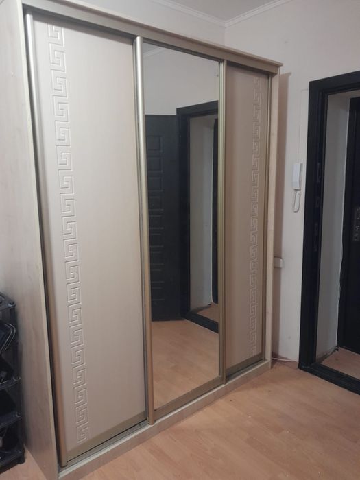 Продам шкаф купе