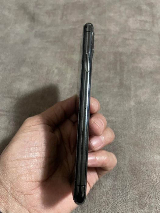 Срочно продам айфон xs  в хорошем состоянии