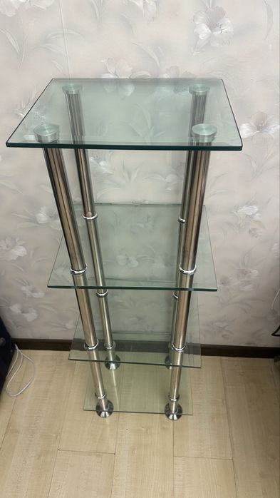 Стеклянная этажерка