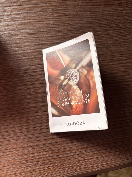 Vând brățară Pandora